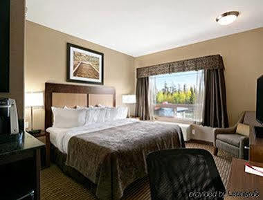 Ramada By Wyndham Conklin Hotel Exterior photo